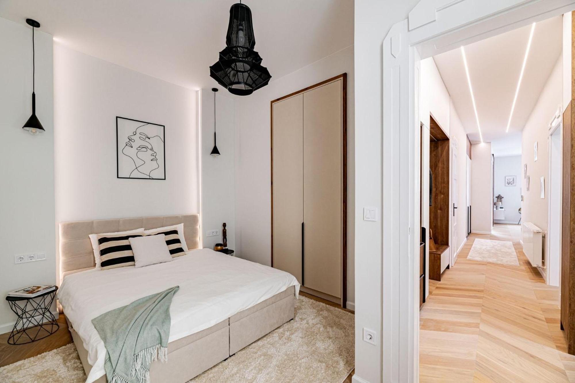 Onyx Oasis - Luxury 3 Bdrm דירה