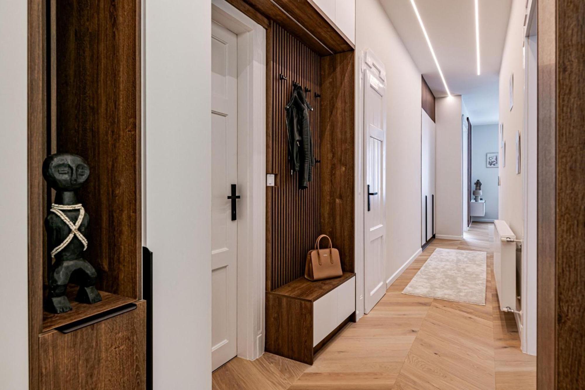 Onyx Oasis - Luxury 3 Bdrm דירה